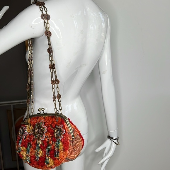 Mary Frances Wool Appliqué Beaded Double Chain Handles Kisslock Bag - New - Picture 5 of 12